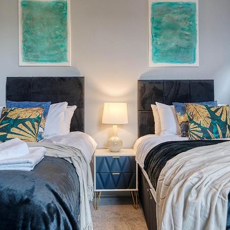 Spacious Nottingham Abode - Sleeps 16 エクステリア 写真