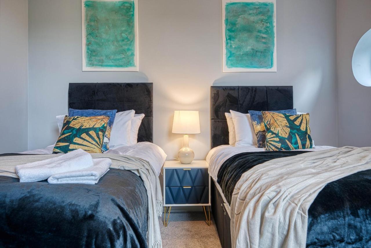 Spacious Nottingham Abode - Sleeps 16 エクステリア 写真