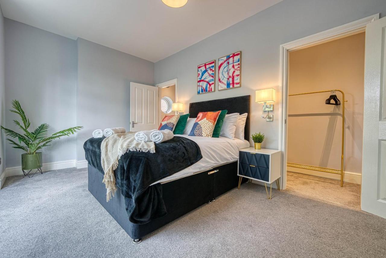 Spacious Nottingham Abode - Sleeps 16 エクステリア 写真