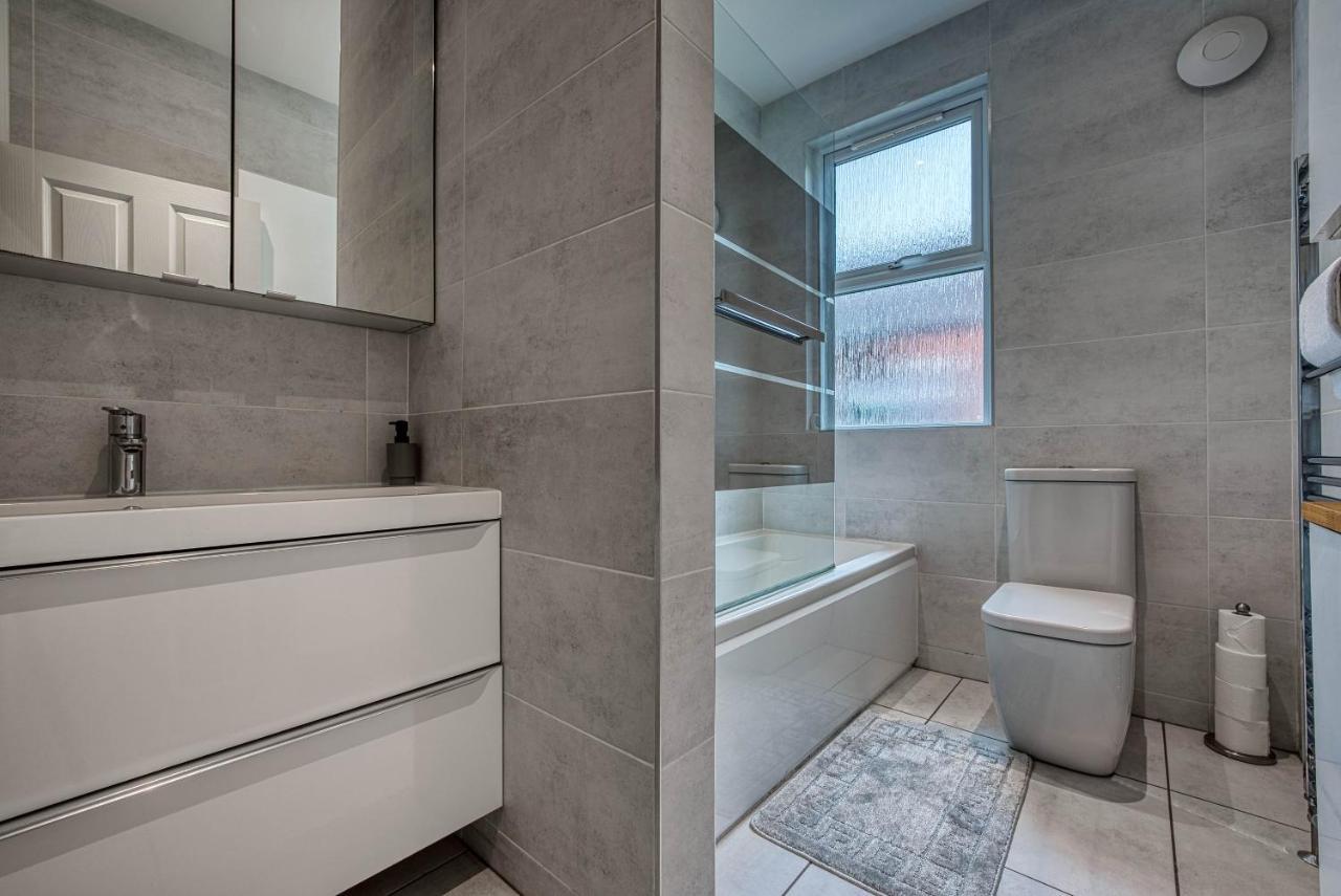 Spacious Nottingham Abode - Sleeps 16 エクステリア 写真