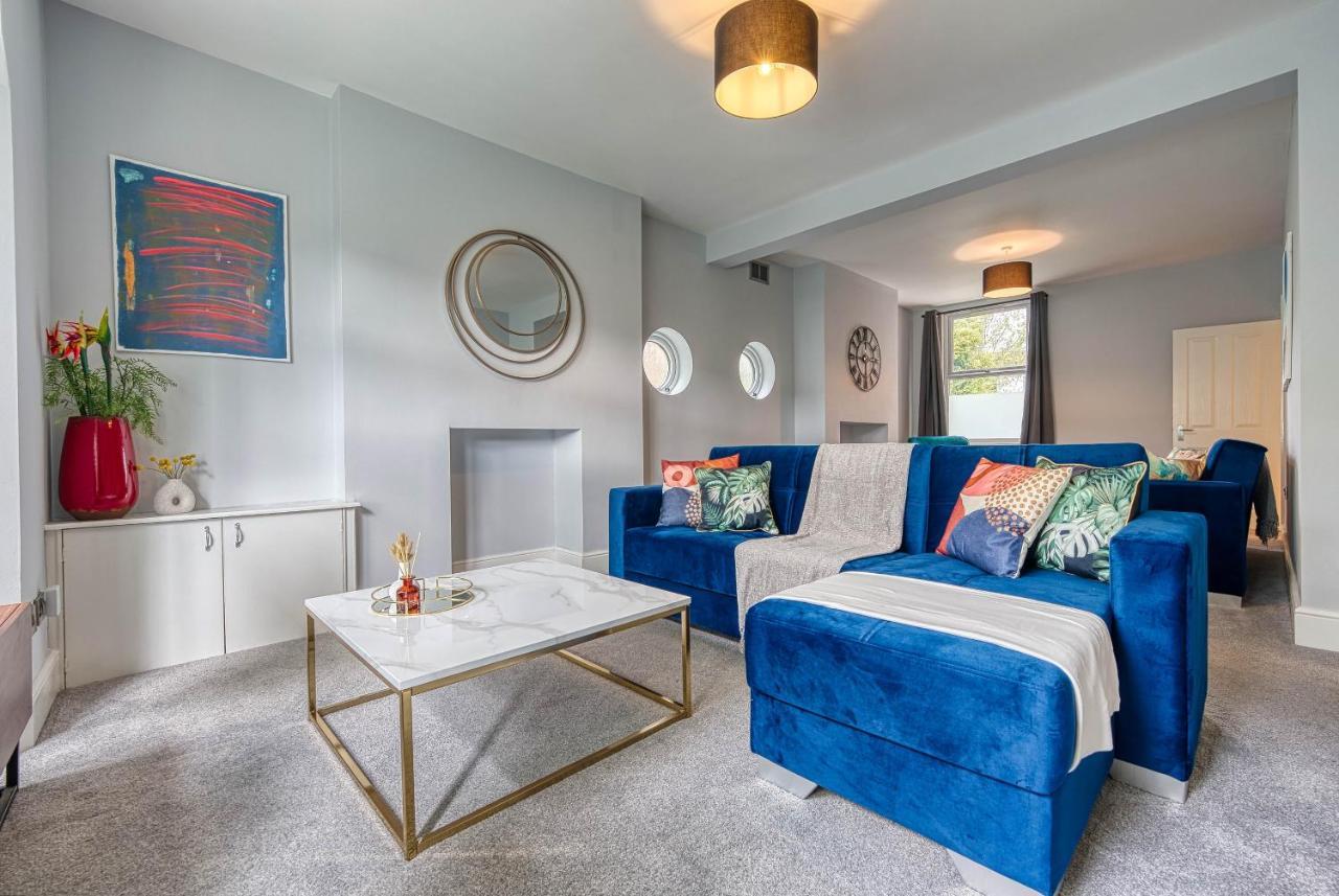 Spacious Nottingham Abode - Sleeps 16 エクステリア 写真