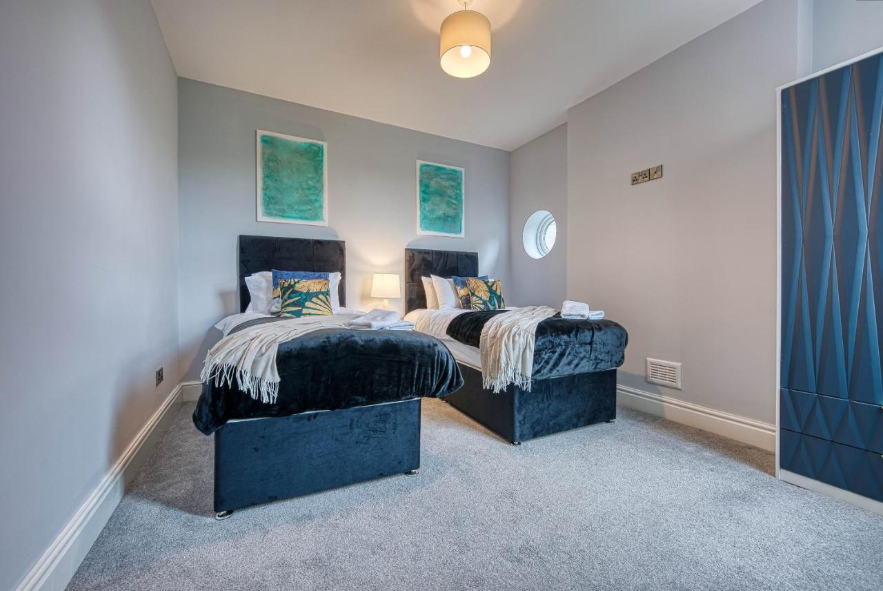 Spacious Nottingham Abode - Sleeps 16 エクステリア 写真