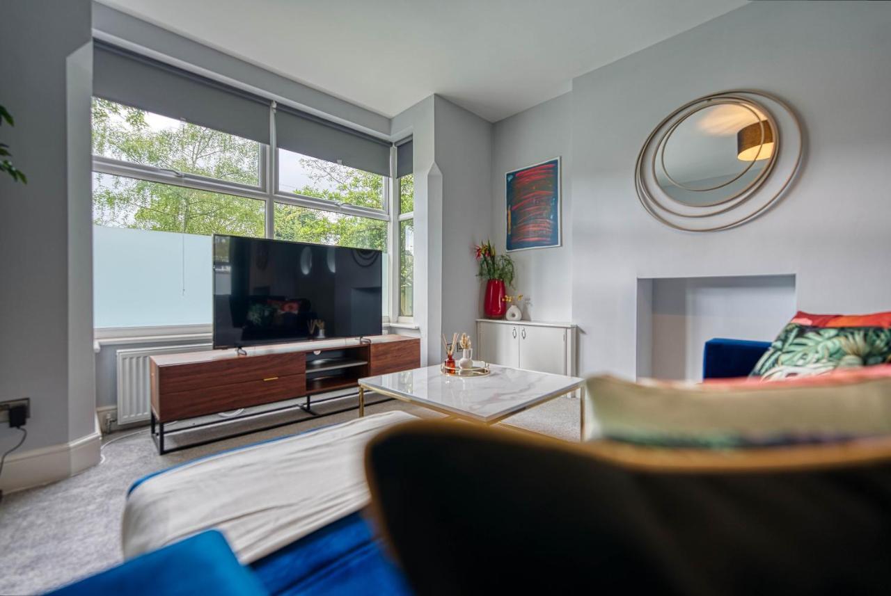 Spacious Nottingham Abode - Sleeps 16 エクステリア 写真