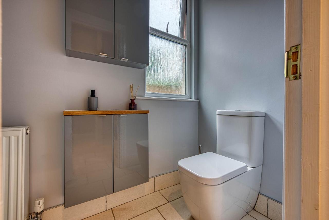 Spacious Nottingham Abode - Sleeps 16 エクステリア 写真